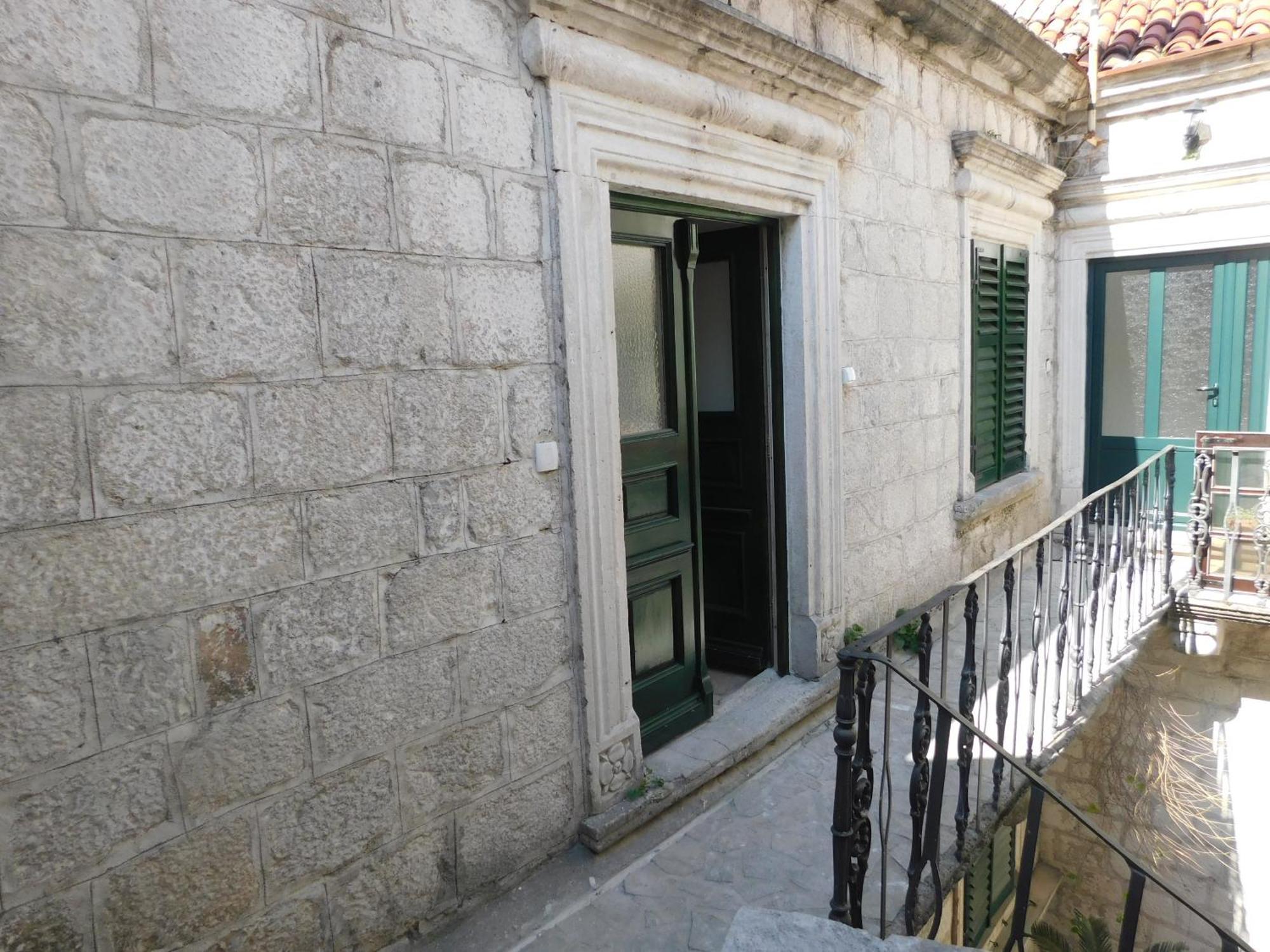 P.S. Cattaro Apartments Exterior photo