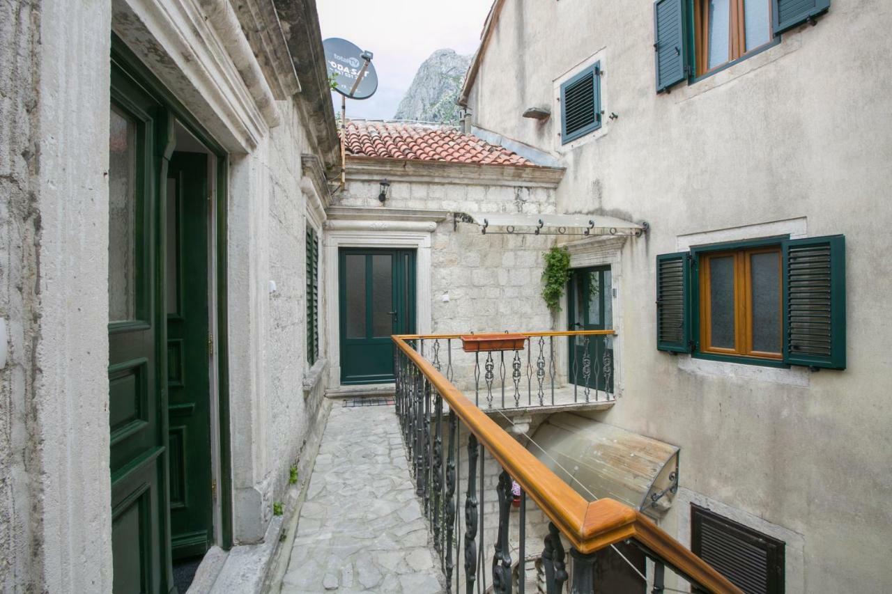 P.S. Cattaro Apartments Exterior photo