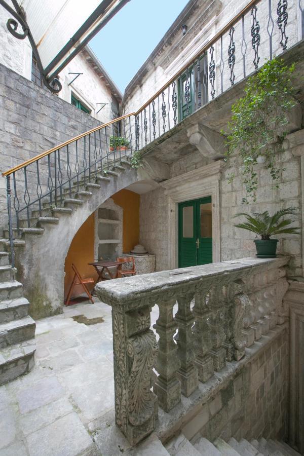 P.S. Cattaro Apartments Exterior photo