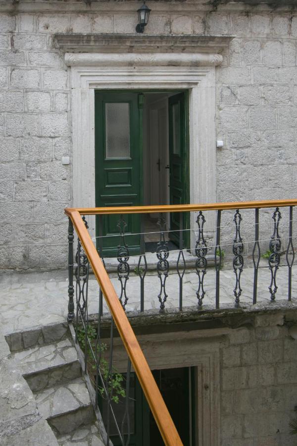 P.S. Cattaro Apartments Exterior photo